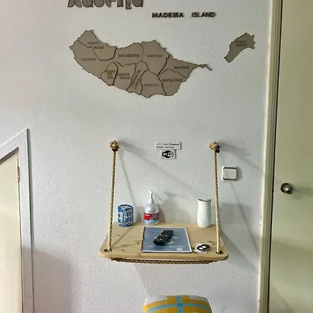 Anchor House Камара-де-Лобуш