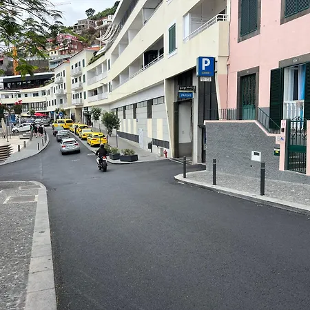 Anchor House منزل للإقامة Câmara de Lobos