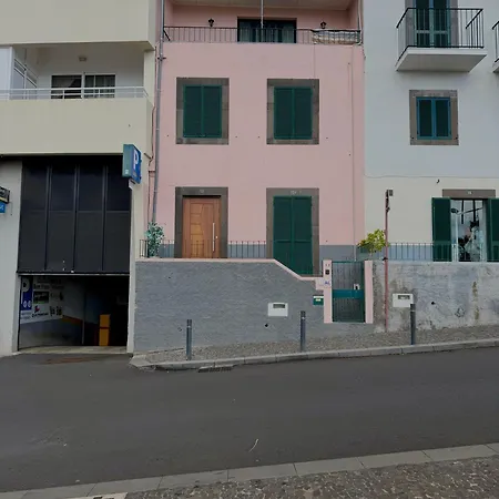 Anchor House