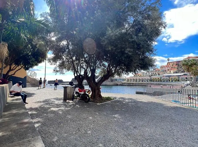 Anchor House Alloggio in famiglia *